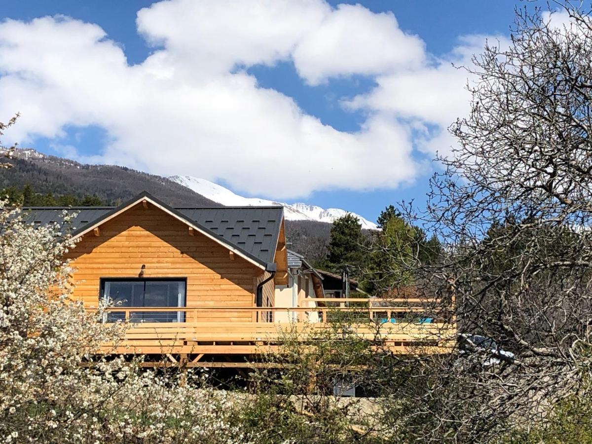 chalet avec vue lac Embrun Extérieur photo